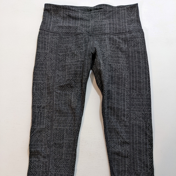 Prana Womens Cropped Yoga Pants Athletic Workout Size Small Black & Gray. - Picture 1 of 3